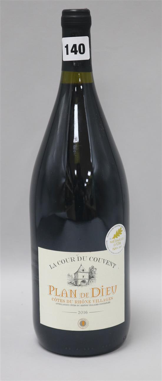 La Cour du couvent 2016 red